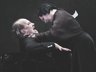 teatro-metastasio-la-danza-macabra-di-luca-ronconi