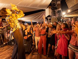 beneficenza-passerella-di-vip-al-twiga-di-marina-di-pietrasanta