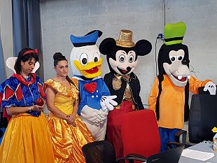 carnevale-stanno-per-mettersi-in-moto-i-grandi-carri-allegorici