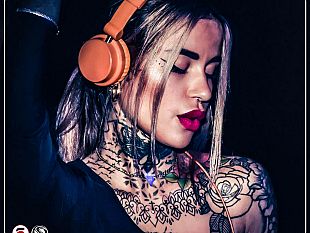 in-console-la-modella-e-influencer-da-400000-followers-su-instagram