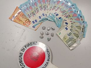 senza-patente-con-la-droga-in-macchina