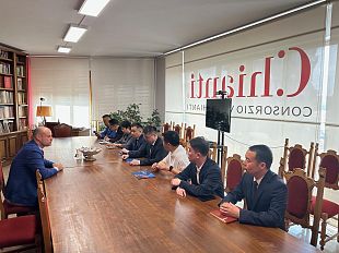 la-cina-bussa-alla-porta-del-chianti