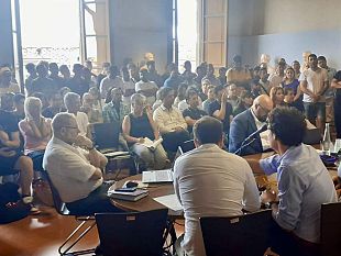 bus-turistici-via-da-santa-croce-commercianti-in-commissione