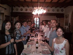 gallo-nerobuyers-cinesi-ospiti-del-chianti-classico