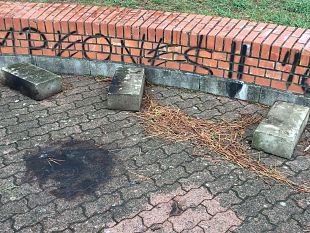 graffiti-volgari-e-scritte-offensive-a-firenze-imbrattato-murale-falcone-e-borsellino