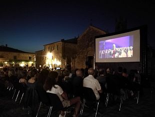 a-ferragosto-torna-il-cinema-nel-castello-di-monteriggioni
