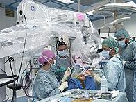 il-primo-impianto-di-retina-artificiale-a-careggi