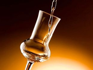 a-calenzano-serata-spiritosa-dedicata-alla-grappa-eccellenza-italiana