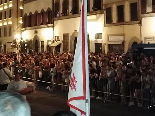 san-lorenzo-tornano-paste-al-sugo-e-cocomero-in-piazza