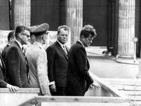 a309172300-dal-3-ottobre-al-24-ottobre-la-provincia-di-pistoia-organizza-una-mostra-tavole-rotonde-ed-incontri-su-willy-brandt-ed-il-muro-di-berlino