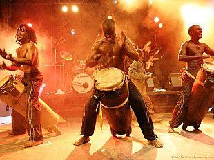 b109281946-les-tambours-de-brazza-alla-flog