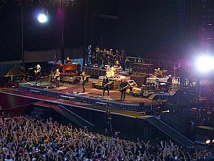 b206102117-springsteen-infiamma-il-cielo-di-firenze