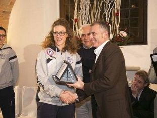 il-bisonte-firenze-alla-societa-di-a1-il-premio-le-velo