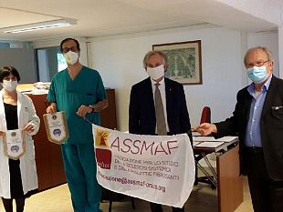 donano-al-palagi-un-ecografo-portatile-e-una-sonda