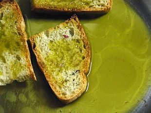 i-genitori-non-pagano-la-mensa-per-i-bambini-pane-e-olio