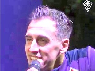 antonio-rosati-saluta-firenze-ciao-dal-vostro-celentano