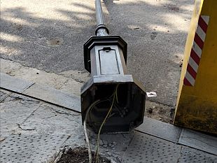 brozzi-cade-palo-della-luce-persona-colpita