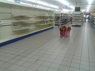 stefan-chiude-grandi-sconti-in-via-quintino-sella