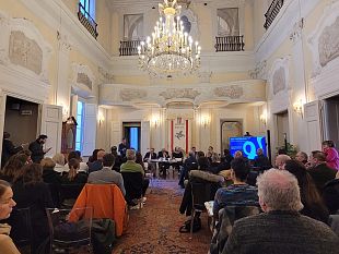 turista-delle-radici-indagine-di-confcommercio
