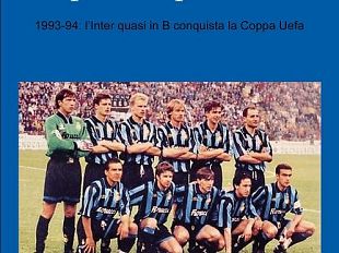 b010010036-un-biscione-piccolo-piccolo