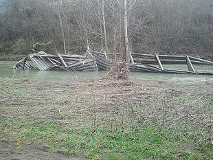 b304021559-frane-e-smottamenti-nel-week-end-di-pasqua-quando-si-dice-piove-sul-bagnato