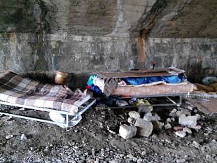 muore-per-il-freddosonosenza-un-tettoemergenza-in-toscana