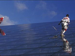 a908162216-porto-di-carrara-in-sicurezza-con-le-linee-di-vita