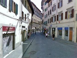 commercianti-aggrediti-in-via-dei-neri-e-in-san-lorenzo