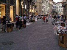 a508230759-gli-ambulanti-dicono-no-a-piazza-san-firenze-br-perche-non-spostare-le-bancarelle-da-via-de-gondi-a-via-dei-magliabechi