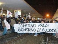 a702171937-vicenza-il-volto-della-protesta-anti-usa-br-firenze-falsa-bomba-con-articoli-sul-terrorismo