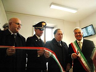 b102071404-inaugurata-la-sala-operativa-videosorveglianza-della-polizia-municipale