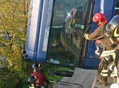 incidente-ferroviario-treno-contro-tir-linea-bloccata-tra-lucca-e-pisa