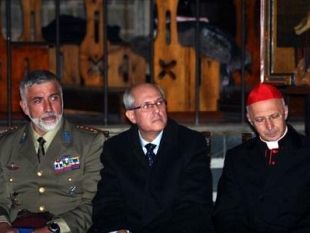 a911301421-pistoia-ha-premiato-paolo-tronca-il-capo-dipartimento-dei-vigili-del-fuoco