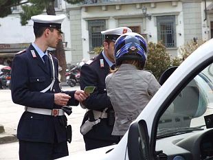 in-toscana-furti-e-aggressioni-reati-da-minorenni