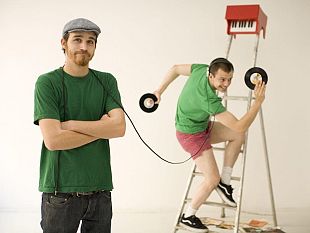 b205081820-concerti-del-plateau-trois-baudets-e-green-light-20-danzatori-per-100-azioni