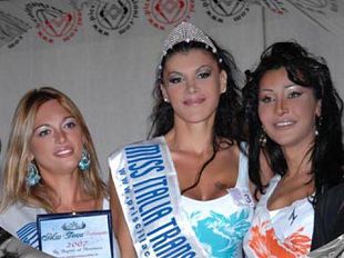 a808281621-friendly-versilia-miss-italia-trans-sabato-30-agosto-alle-ore-22-00-sulla-marina-di-torre-del-lago