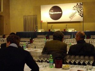 a812040832-sangiovese-il-terzo-simposio-internazionale-a-firenze-fino-a-venerdi-5-dicembre