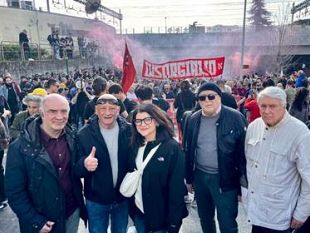 fnsi-ast-e-ordine-dei-giornalisti-in-corteo-al-fianco-dei-lavoratori