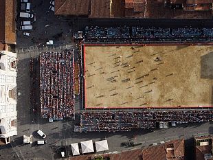 in-piazza-santa-croce-la-leone-boxing-night