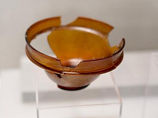 i-vetri-romani-di-empoli-in-mostra-la-storia-trasparente