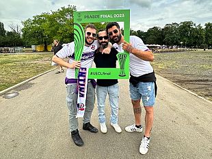 fotografie-tifosi-viola-a-praga-una-giornata-indimenticabile