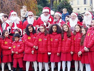 b312141821-natale-in-toscana-luminarie-mercatini-solidarieta-presepi-viventi-e-musica