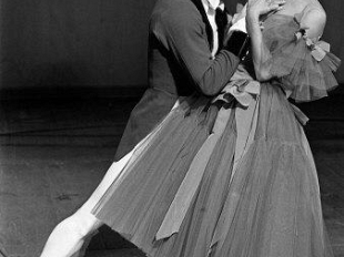 b202281759-verdi-nureyev-e-fonteyn-nel-lago-dei-cigni