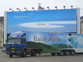 a805261453-basilicata-in-tir-seduzioni-in-viaggio-fa-tappa-a-firenze