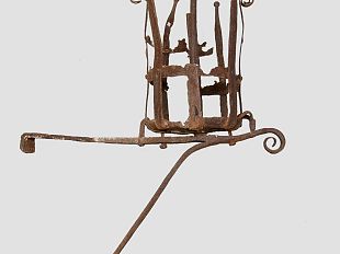 b112071524-torna-sul-palazzo-del-podesta-una-lanterna-del-300-restaurata