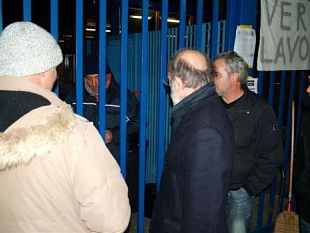 b012181433-eaton-i-7-lavoratori-sospendono-lo-sciopero-della-fame