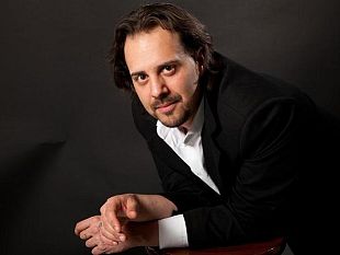 b012101203-luca-lastilla-a-casa-da-te