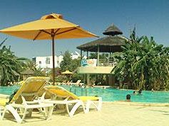 b008071405-censis-in-vacanza-4-italiani-su-10