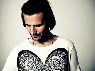 b210261429-a-nobody-s-perfect-kanzyani-e-tape-raddoppiano-consolle-e-spettacolo