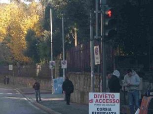 b102031414-cartelli-di-preavviso-quando-al-sindaco-conviene-e-non-conviene-metterli